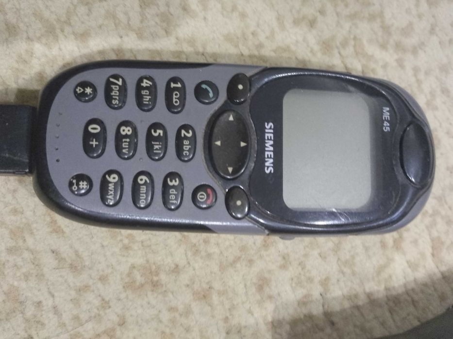 Мобильный телефон Simens+телефонная гарнитура