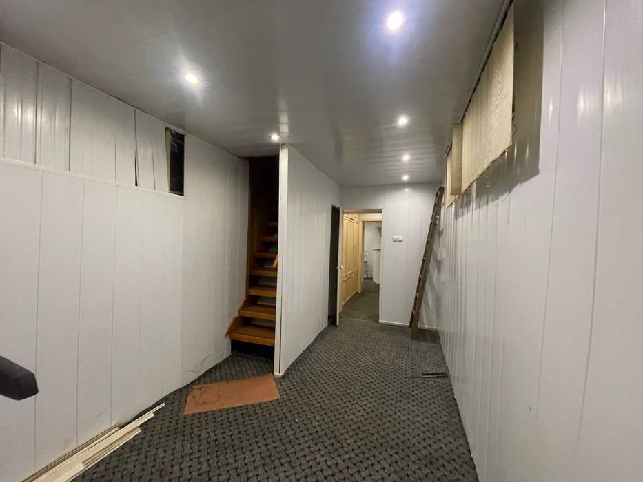 Продаётся просторная квартира   на  Черёмушках