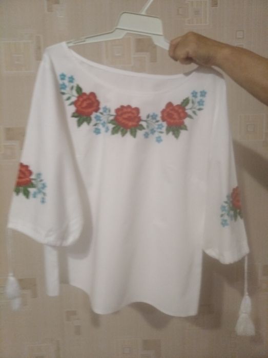 Вишиванка ручної роботи