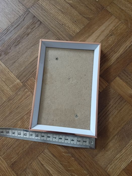 Ramki na zdjęcia różowe złoto