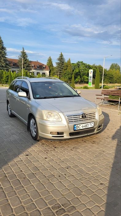 Продам тойота авенсіс