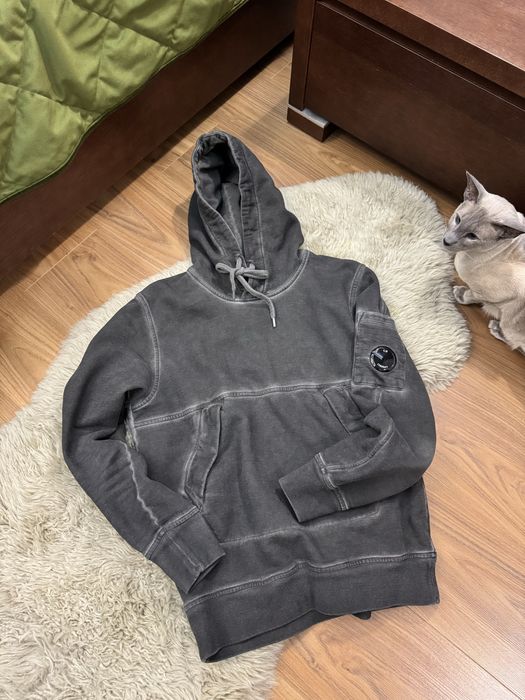 Продам світшот CP Company оригінал