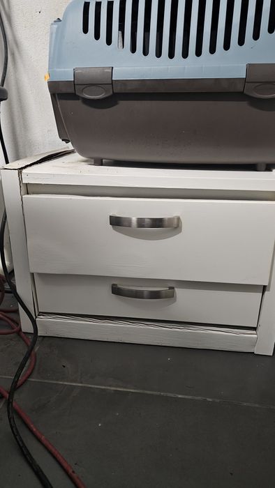 Vende-se conjunto de mesas de cabeceira