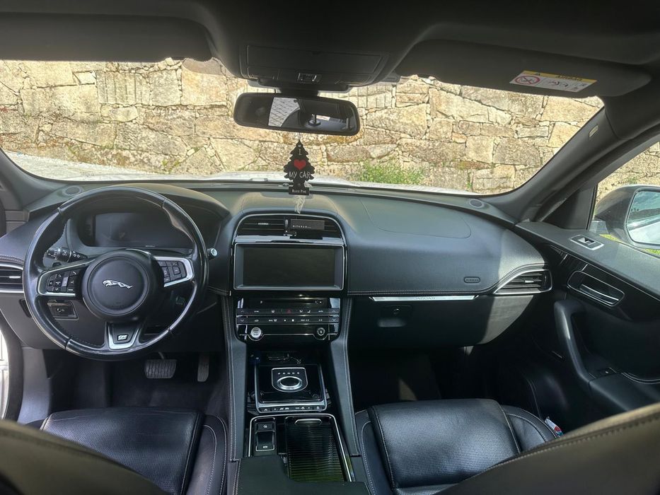 Jaguar F-Pace 2.0 i4D R-Sport AWD Aut.