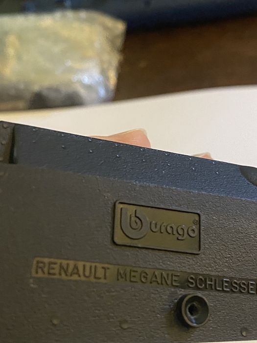 Miniatura Bburago - Buggy Schlesser Renault Mégane (Rali Dakar) - Escala 1/24