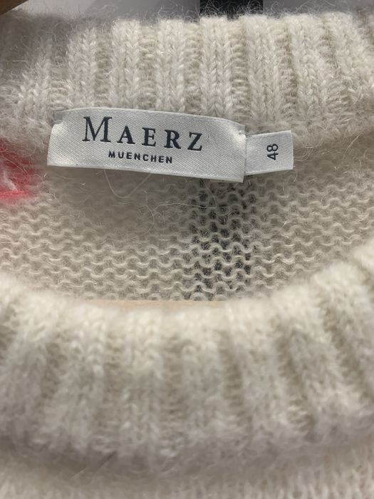 Свитер Maerz молочного цвета