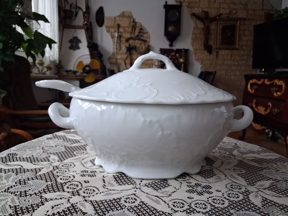 Waza o poj. 2,7 litra oraz sosjerka z podstawką ĆMIELÓW ROCOCO MARIA