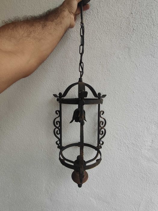 Candeeiro de aspeto antigo