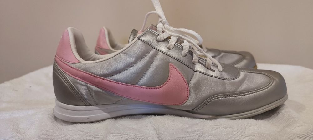 Buty Nike Damskie 39r