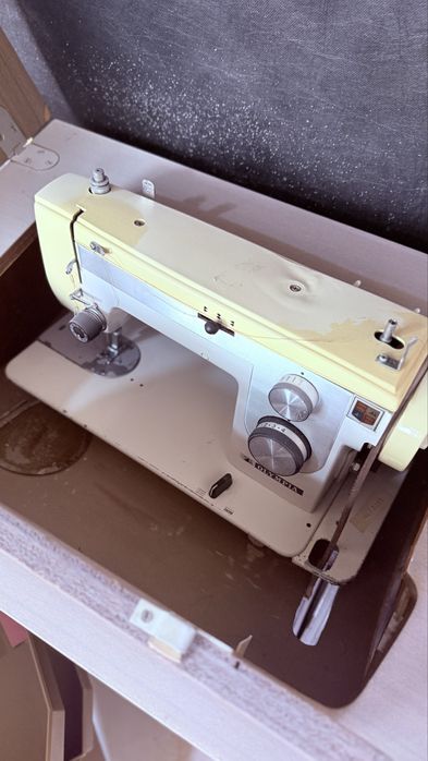 Sewing Machine464994016973957120
