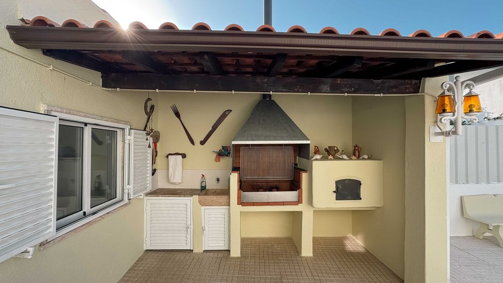 Moradia T6 Isolada Renovada, Boa Água - Qta Conde || 207m² área útil - Lote 528m²
