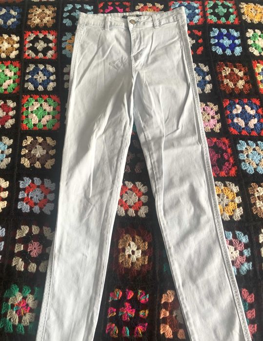 Proste, jasne spodnie