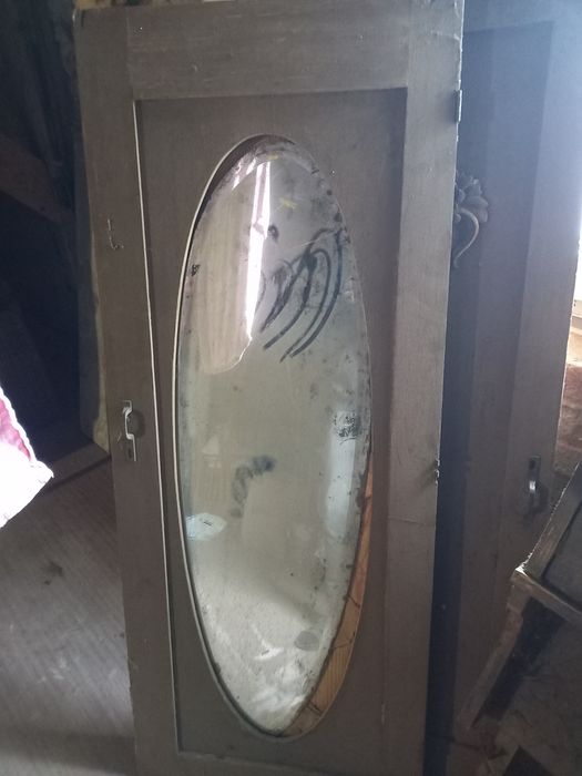 Witam ,na sprzedaż  mam stare meble ,stan jak na zdjeciach