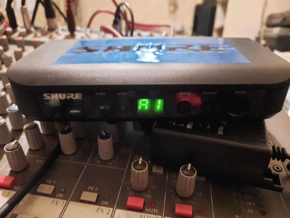 Бездротовий мікрофон Shure BLX24E/SM58-M17