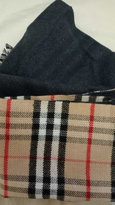 Burberry Cachecol Reversível NOVO