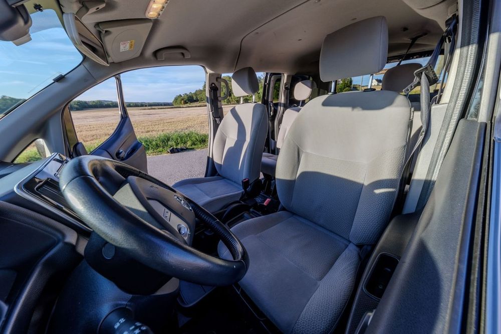Nissan e-NV200 2015