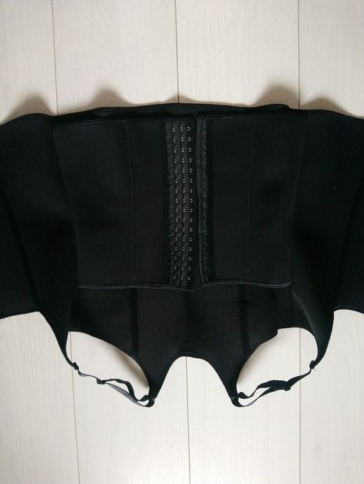 Корсет жилет стягуючий корегуючий М розмір неопреновий