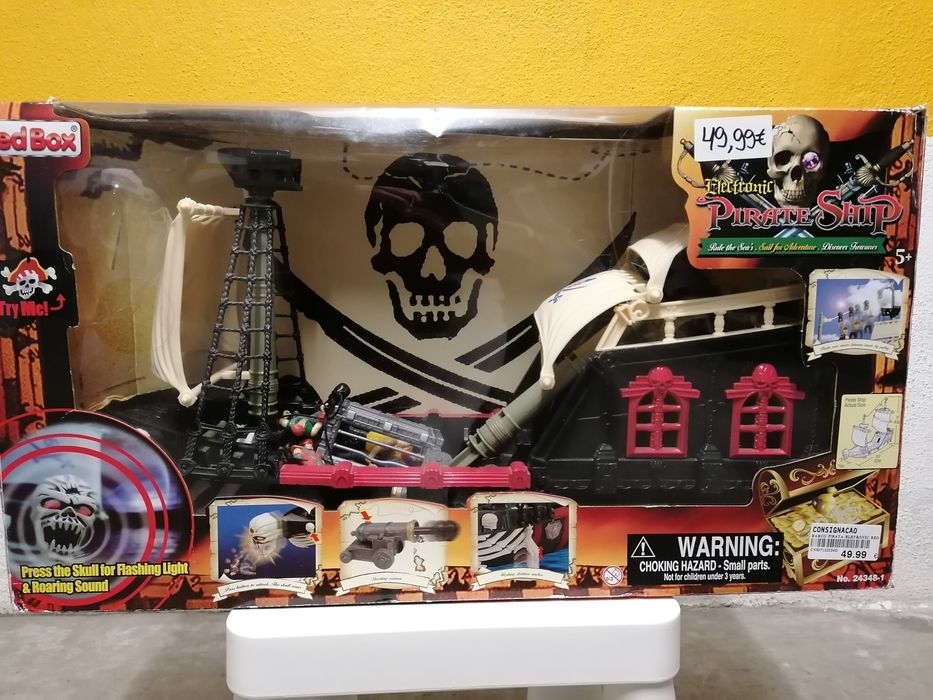 Barco Pirata, como novo, barato!