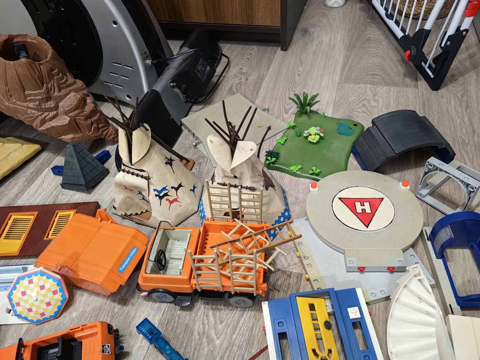 Playmobil Geobra Vintage PRL stare i nowsze polizei western space