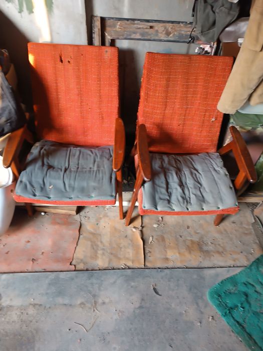 Продам крісла під реставрацію 2500 шт