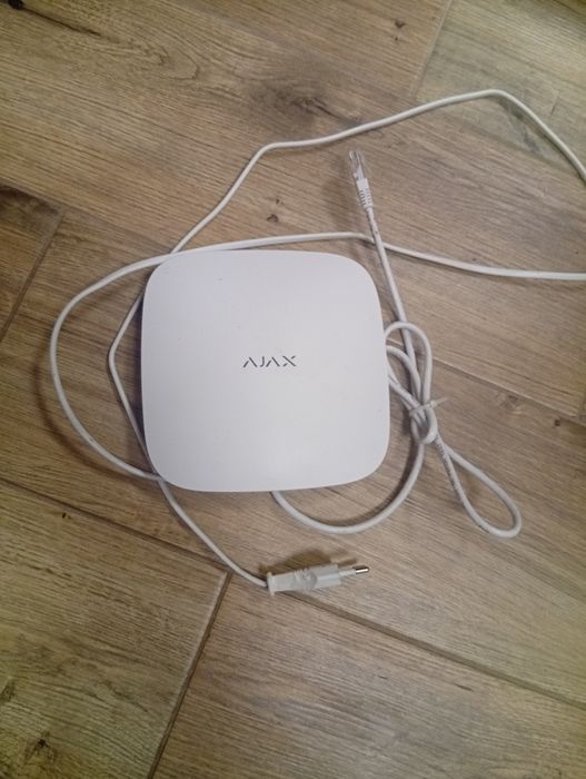 Продам Ajax Hub 2 (4G) білого кольору.