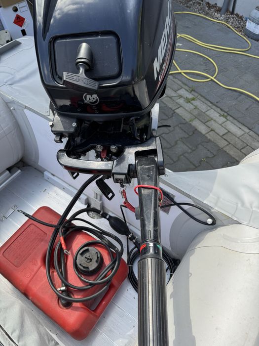 Ponton z przyczepą, silnik zaburtowy, dziobowy, sonda