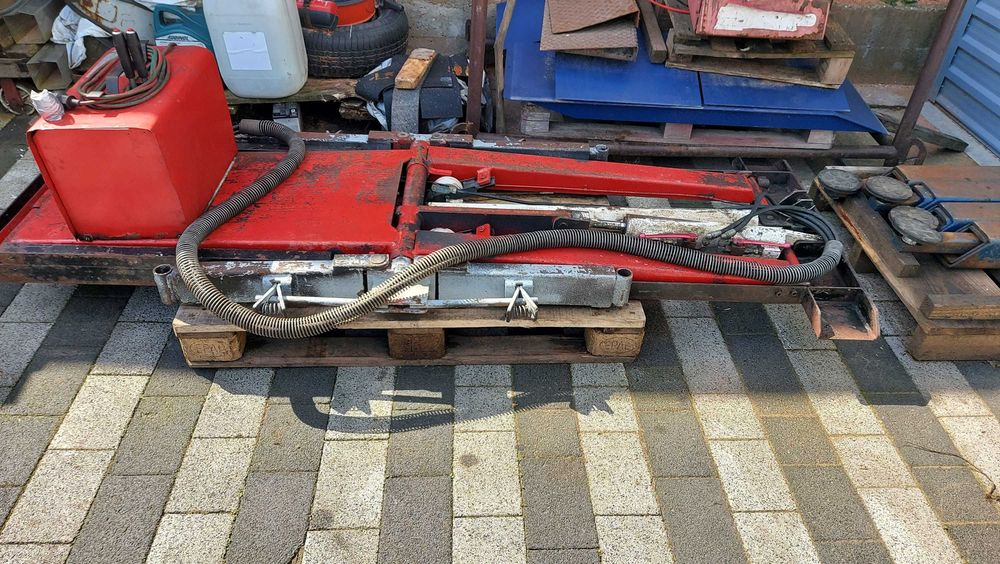 Podnośnik nożycowy mobilny z przechyłem IME Autolift