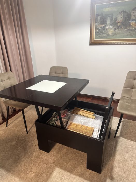 Mesa de jantar Multifuncional Em bom estado.