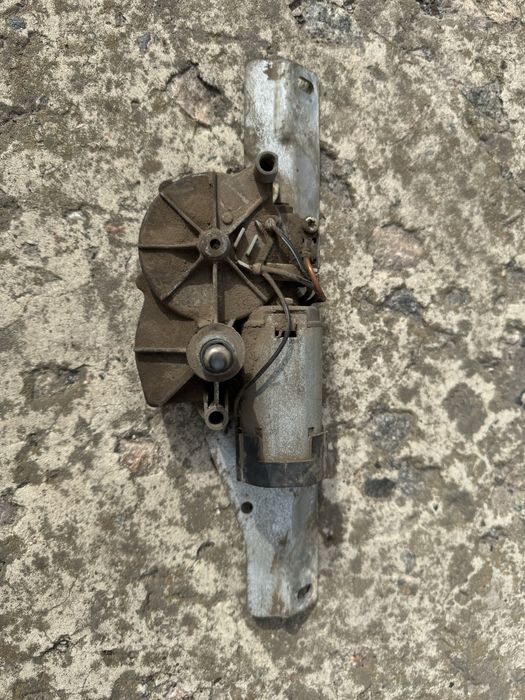 Моторчик заднего дворника passat b3 трапеция пассат б3