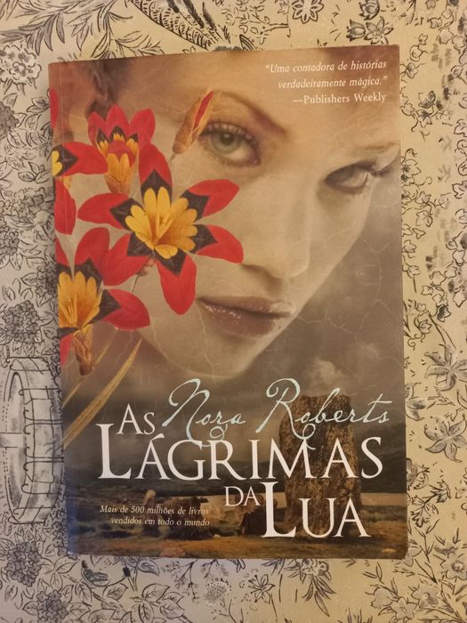 Livro categoria Romance As Lágrimas da Lua Nora Roberts