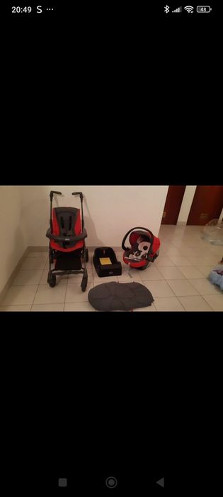 Carrinho de bebê da chicco. Trio living smart