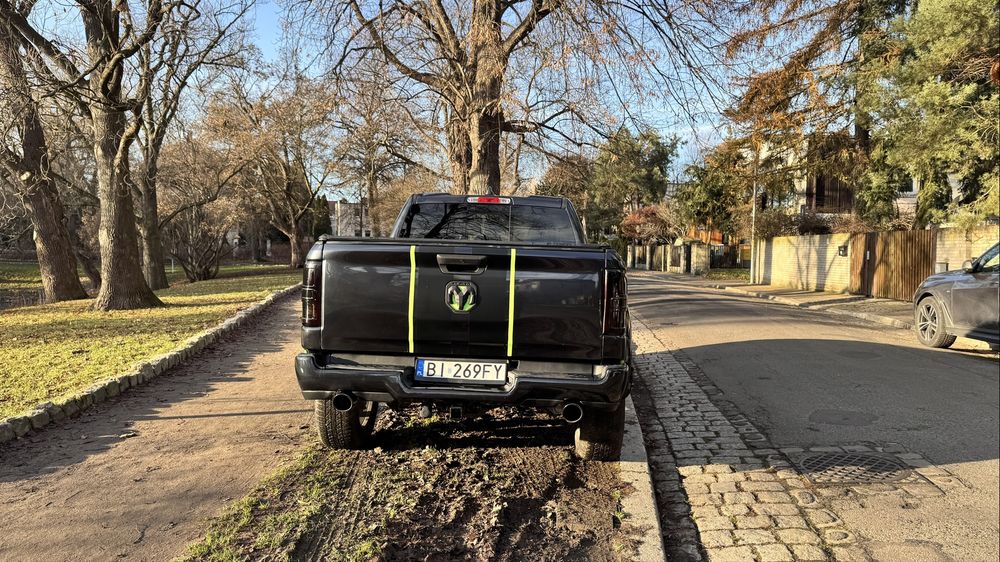 Odstąpię leasing – RAM 1500 5.7 HEMI  2018