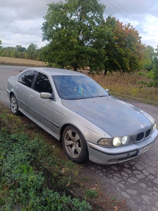 Автомобіль BMW E39