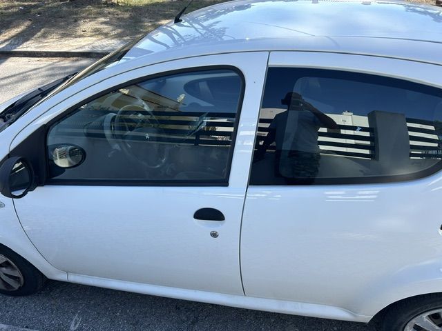 Peugeot 107 1.0 Access foto 4