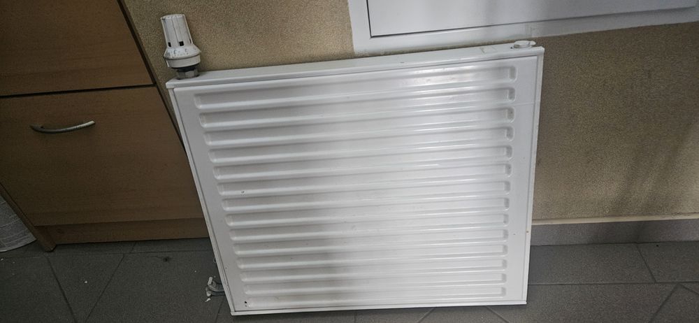 Grzejnik panelowy stalowy 60×50 cm, używany