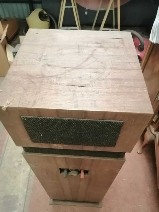 Coluna de som 1972 JBL S109 a testar