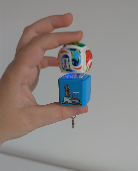 Брелок Keycap Клікер м'яч Кейкап футбол .  Спінер клікер