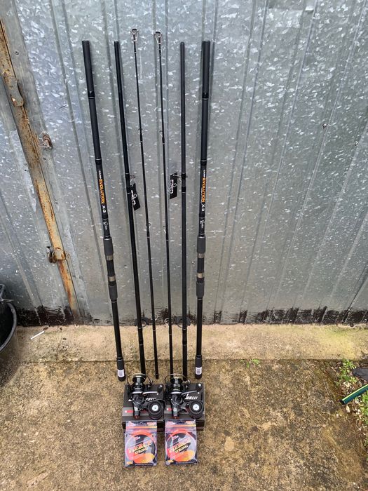 Dwie nowe wędki karpiowe 3.6m, 3,5Lbs + dwa kołowrotki metalowe wolny bieg+ 2x żyłka