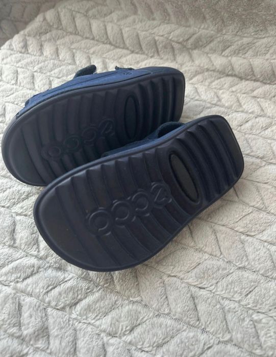 Sandálias para criança.