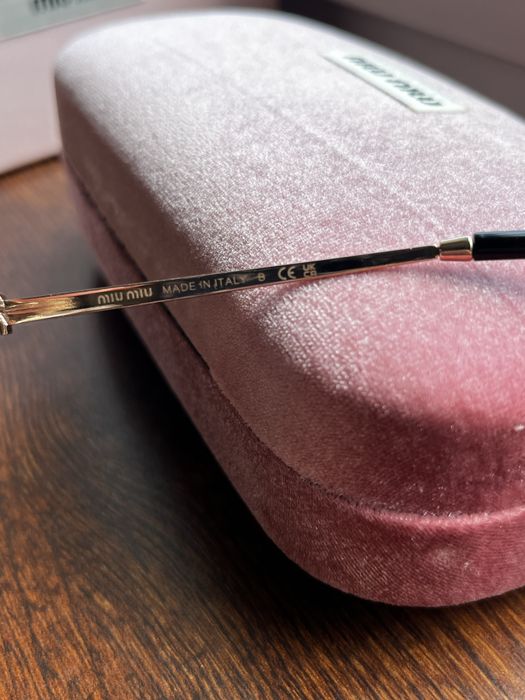 Okulary preciwsłoneczne Miu Miu