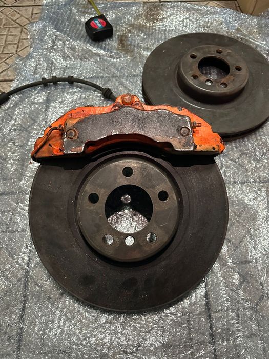 Travagem BREMBO 6 pistões, plug and play BMW E60