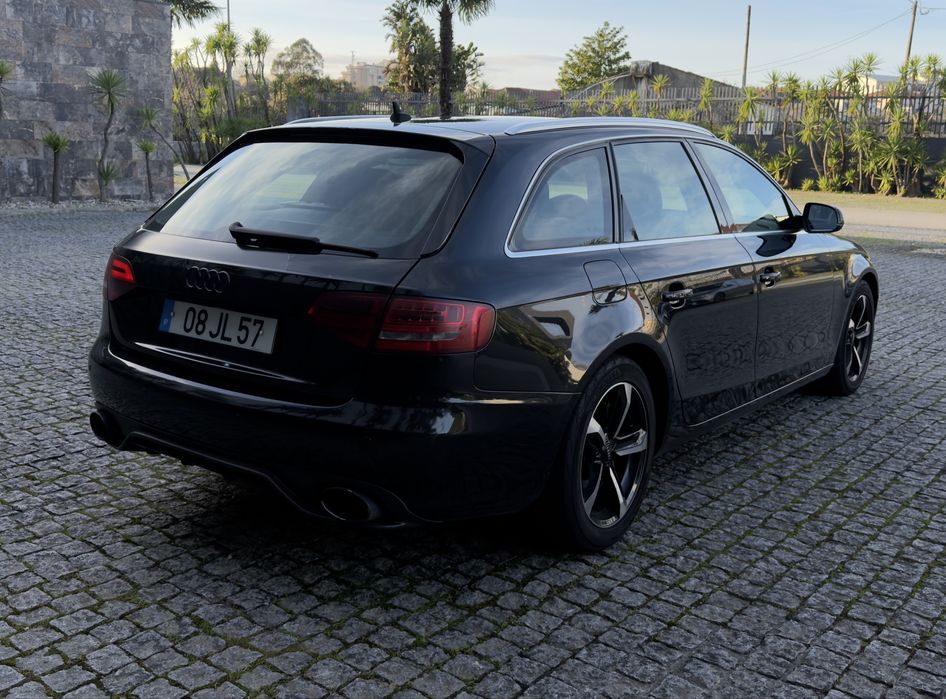 Audi A4 2.0 TDI 150 CV Ano 2010 ( Kit RS )