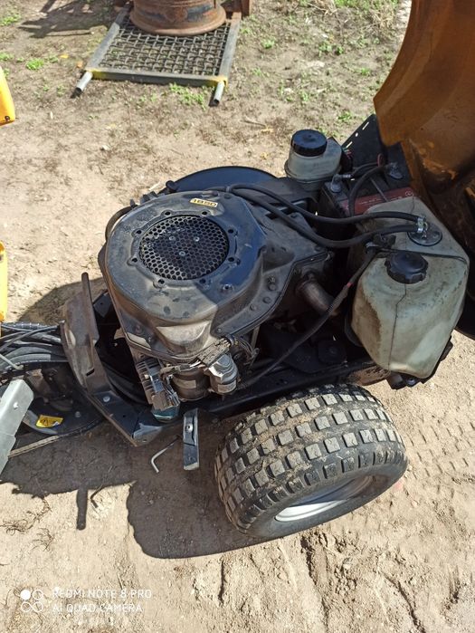 Kosiarką traktorek Husqvarna stiga park