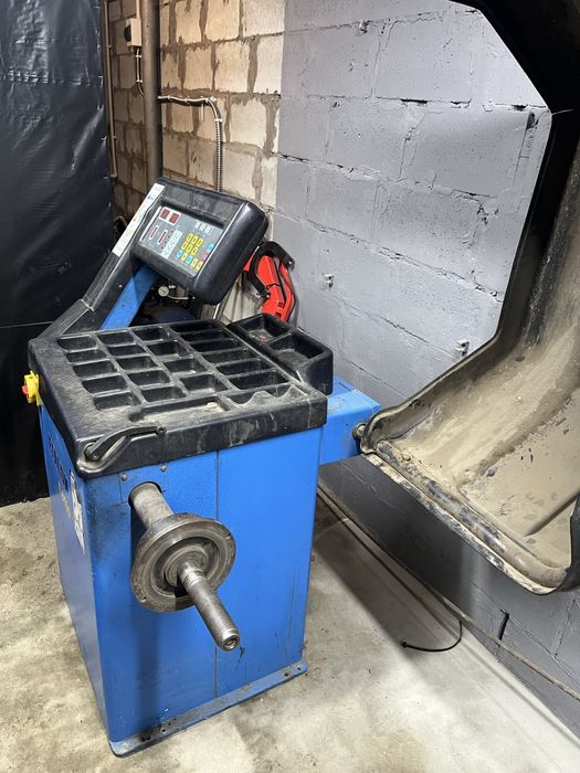 Продам, станок для балансування колес