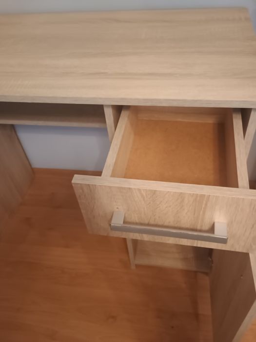 Biurko 90×45×75 70 zł + półka gratis