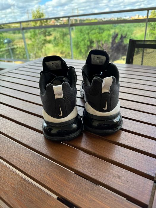 Nike AirMax React 70 Pretos