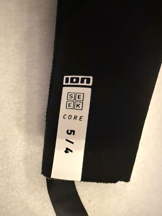 Pianka ION SEEK CORE 5/4 FZ Black