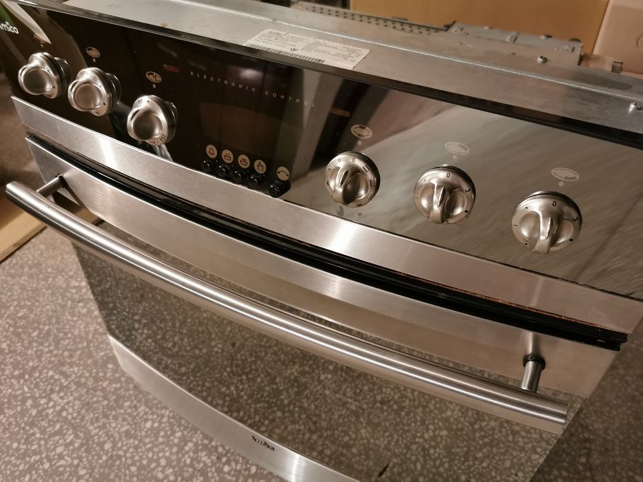 Amica BK0202 piekarnik i płyta ceramiczna grzewcza