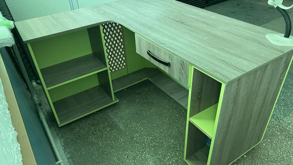 Продам меблі для магазину або складу