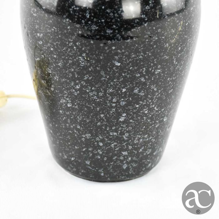 Candeeiro em porcelana estilo mármore negro